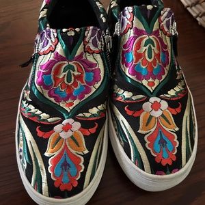 Steve Madden sneaker women’s size 7